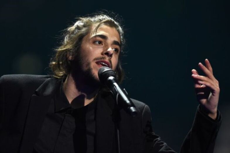 Salvador Sobral e a namorada na Eurovisão