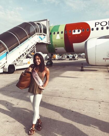 As amigas preparam uma viagem surpresa a Barcelona.