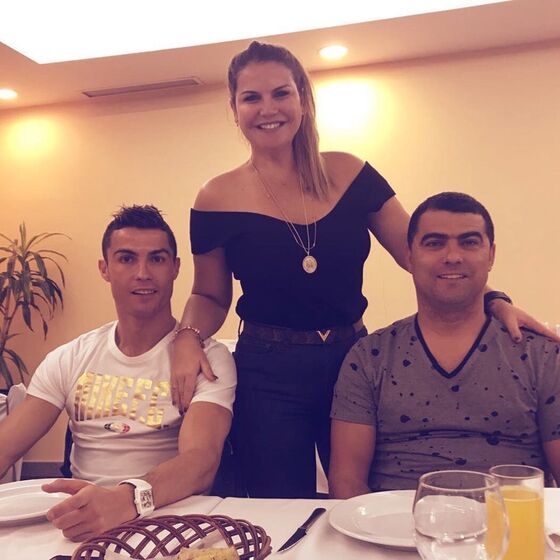 Os verdadeiros motivos da mudança de Katia Aveiro para o Brasil