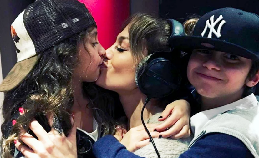 Gémeos de Jennifer Lopez celebram 10 anos