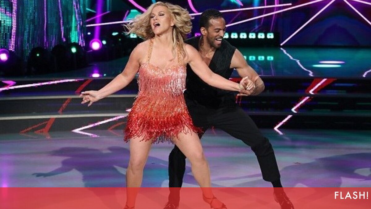 Anastacia Mostra Demais Em Dan a Sensual Flashes FLASH 