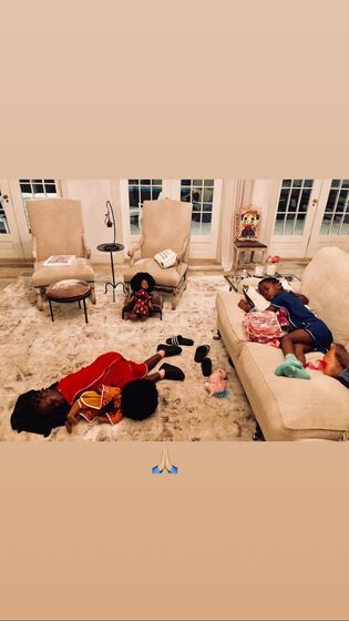 Feliz aniversário! Gémeas de Madonna completam 6 anos de vida