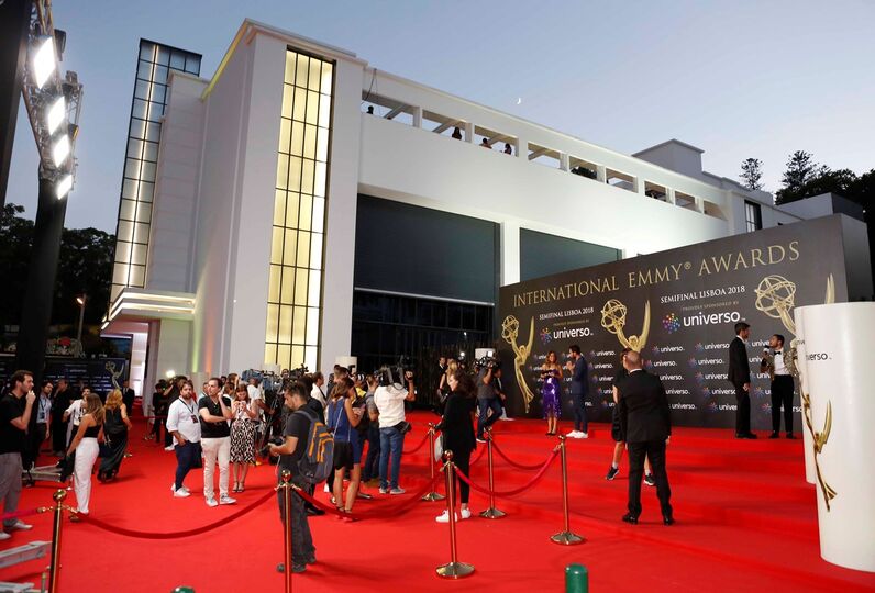 Grande festa. Famosos reúnem-se na noite dos Emmys em Lisboa