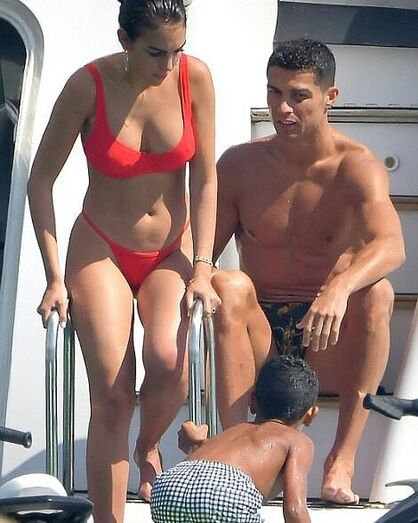 Georgina defende Ronaldo e faz-lhe declaração de amor