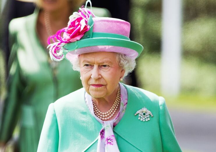 O primo de Isabel II que casou... com um homem