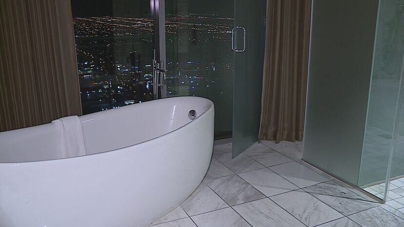 Conheça o passado da mulher que quer condenar Ronaldo