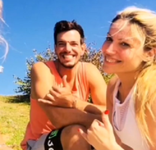 O surfista decidiu ir para Áustria, longe dos rumores de que terá traído a ex-mulher, Eliana, enquanto Ana passou uns dias em Marrocos