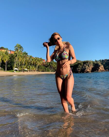 Yanet Garcia, a apresentadora da meteorologia que adora mostrar as curvas