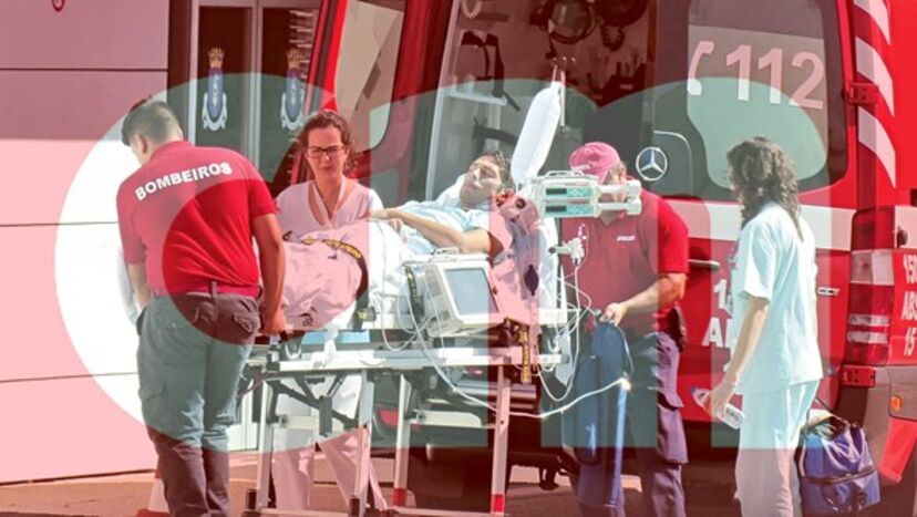 O ator Ângelo Rodrigues a caminho do Hospital das Forças Armadas, em Lisboa, para mais tratamentos em câmara hiperbárica. Ator já não está em risco de vida nem de amputação