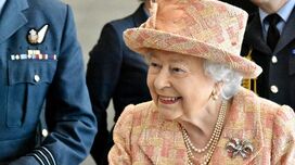 Rainha Isabel II poderá ter tido contato com funcionário contaminado com coronavírus